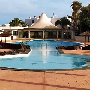 https://casa-del-mar-1-costa-teguise.in-canary-islands.com